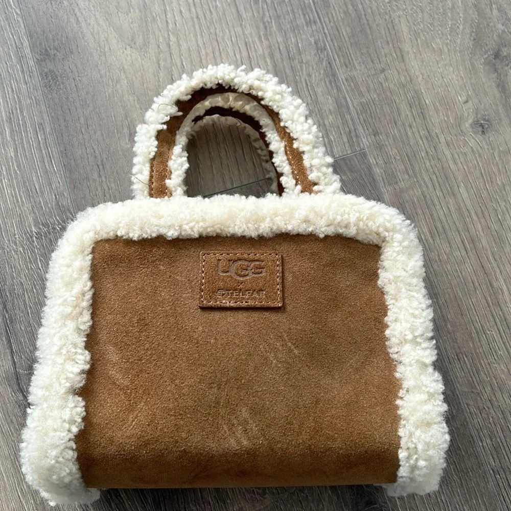 Telfar x Ugg small purse in chestnut - Picture 4 of 10